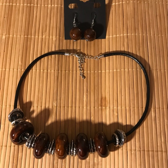 NWT, City Gypsies Brown Beaded and Silver Tone Necklace, 22” - Picture 4 of 6